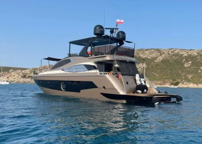 Aicon 64 à la location Jacob Yachting en Méditerranée, Côte d'Azur, Saint-Tropez