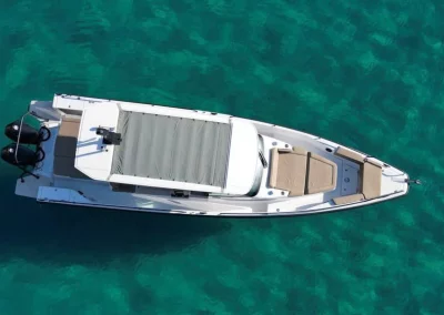 Axopar 37 Brabus à la location Jacob Yachting en Méditerranée, Côte d'Azur, Saint-Tropez