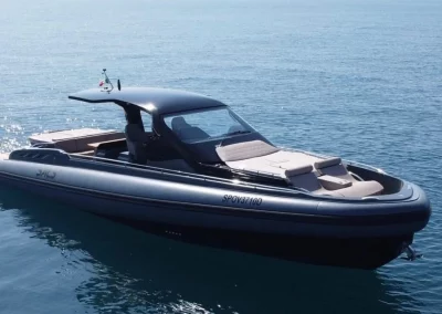Sacs 47 Rebel à la location Jacob Yachting en Méditerranée, Côte d'Azur, Saint-Tropez