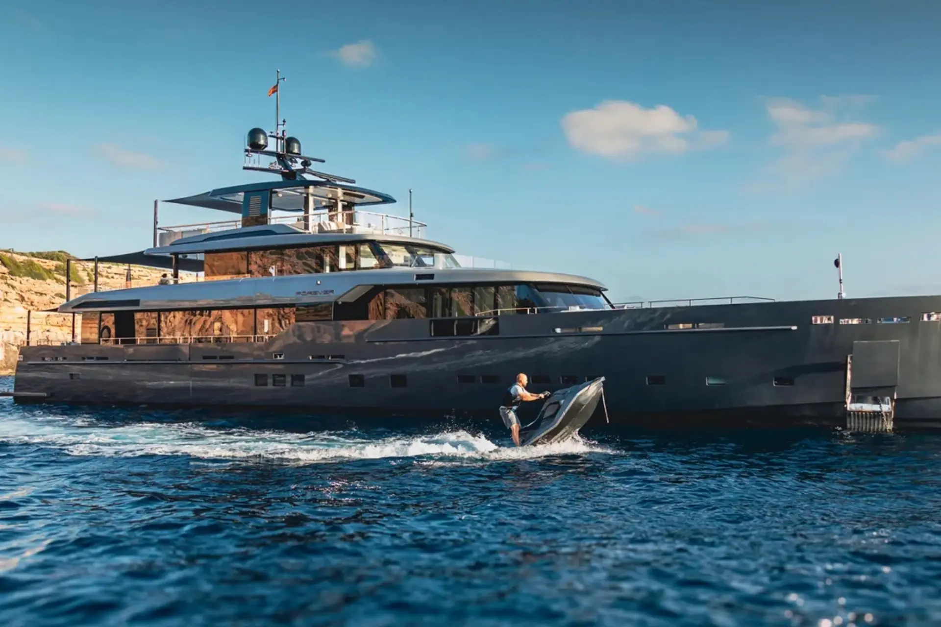 Logica Yacht 45 à la location Jacob Yachting en Méditerranée, Côte d'Azur, Saint-Tropez